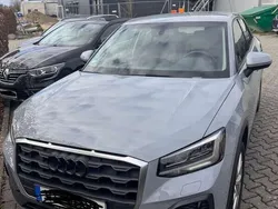 Grau Gebraucht 2021 Audi Q2 Basis SUV | 20.500 € (Fairer Preis)