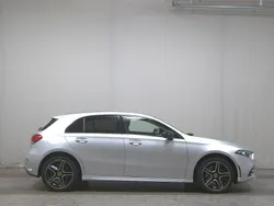 Grau Gebraucht 2022 Mercedes A250 AMG line Limousine | 25.680 € (Guter Preis)