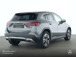 Grau Gebraucht 2024 Mercedes GLA220 Progressive SUV | 41.990 € (Superpreis)