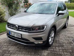 Silber Gebraucht 2016 VW Tiguan Highline SUV | 20.900 € (Guter Preis)