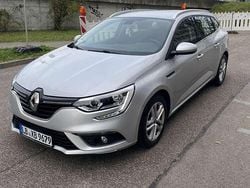 Silber Gebraucht 2020 Renault Mégane GrandTour Business Kombi | 14.250 € (Guter Preis)