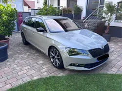 Grau Gebraucht 2019 Skoda Superb SportLine Limousine | 25.200 € (Fairer Preis)