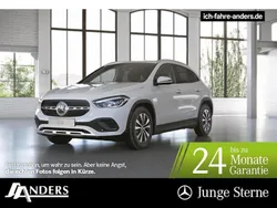 Polarweiss Gebraucht 2022 Mercedes GLA250 Style SUV | 34.950 € (Fairer Preis)
