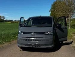 Grau Gebraucht 2024 VW T7 Van | 51.000 €