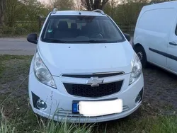 Weiß Gebraucht 2012 Chevrolet Spark Kleinwagen | 2.000 € (Fairer Preis)