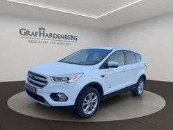 Weiß Gebraucht 2017 Ford Kuga Titanium SUV | 18.290 € (Fairer Preis)