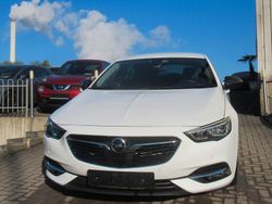 Weiß Gebraucht 2017 Opel Insignia Dynamic Limousine | 12.890 € (Fairer Preis)