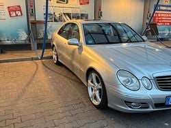 Silber Gebraucht 2007 Mercedes E280 Kleinwagen | 5.900 € (Fairer Preis)