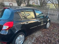 Schwarz Gebraucht 2009 Renault Clio II Kleinwagen | 2.200 € (Fairer Preis)