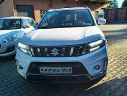 Weiß Gebraucht 2021 Suzuki Vitara Comfort SUV | 16.900 € (Fairer Preis)