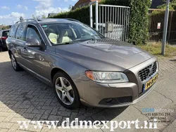 Grau Gebraucht 2008 Volvo V70 Summum Kombi | 2.999 € (Fairer Preis)