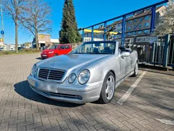 Silber Gebraucht 2000 Mercedes CLK230 AMG Cabrio | 6.499 €