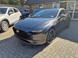 Neu 2024 Mazda 3 Exclusive-Line Kleinwagen | 33.990 € (Etwas zu teuer)