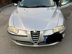 Silber Gebraucht 2002 Alfa Romeo 147 Kleinwagen | 700 € (Fairer Preis)