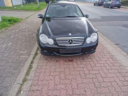 Schwarz Gebraucht 2007 Mercedes C200 Coupé | 2.200 €