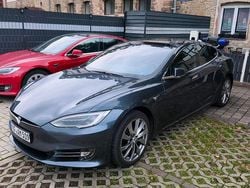 Grau Gebraucht 2018 Tesla Model S Kleinwagen | 25.000 € (Fairer Preis)