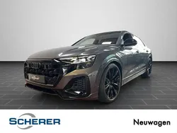Grau Neu 2025 Audi Q8 Business SUV | 104.120 €