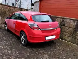 Rot Gebraucht 2005 Opel Astra GTC Coupé | 600 € (Superpreis)
