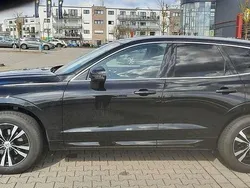 Black stone Gebraucht 2020 Volvo XC60 Momentum SUV | 21.795 €