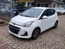 Weiß Gebraucht 2017 Hyundai i10 YES! Kleinwagen | 4.990 € (Fairer Preis)