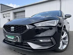 Mitternachtsschwarz Gebraucht 2024 Seat Leon FR-Line Kombi | 24.860 € (Superpreis)
