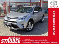 Lichtsilber metallic Gebraucht 2017 Toyota RAV4 Hybrid Plus SUV | 23.490 € (Fairer Preis)