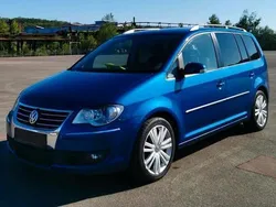 Blau Gebraucht 2009 VW Touran Van / Kleinbus | 6.500 € (Etwas zu teuer)