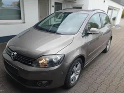 Braun Gebraucht 2010 VW Golf Plus Cross Team Van / Kleinbus | 6.490 € (Fairer Preis)