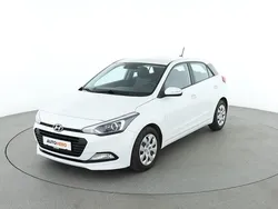Weiß Gebraucht 2016 Hyundai i20 Active Limousine | 9.950 € (Fairer Preis)