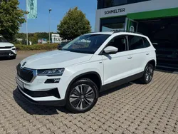 Weiß Gebraucht 2022 Skoda Karoq Tour SUV | 23.950 € (Guter Preis)