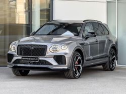 Grau Gebraucht 2024 Bentley Bentayga SUV | 241.879 € (Etwas zu teuer)