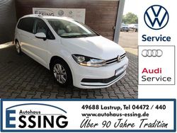 Weiß Gebraucht 2024 VW Touran Comfortline Van / Kleinbus | 31.890 € (Fairer Preis)