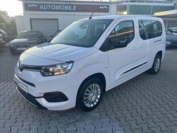 Weiß Gebraucht 2024 Toyota Proace City City Van / Kleinbus | 21.390 € (Fairer Preis)