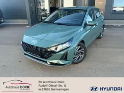 Grün Neu 2025 Hyundai i20 Trend Limousine | 22.790 € (Etwas zu teuer)