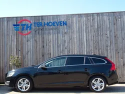Schwarz Gebraucht 2015 Volvo V60 Momentum Kombi | 8.950 € (Fairer Preis)