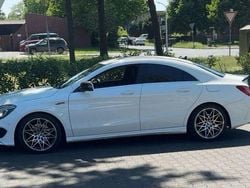 Weiß Gebraucht 2014 Mercedes CLA250 AMG line Limousine | 18.900 € (Etwas zu teuer)