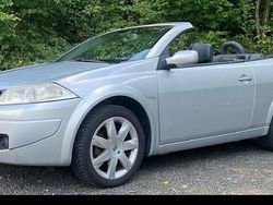 Silber Gebraucht 2006 Renault Mégane Cabriolet Cabrio | 1.299 €