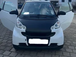 Weiß Gebraucht 2011 Smart ForTwo Coupé Pure Coupé | 2.500 € (Guter Preis)