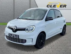 Pyreenesweiß Neu 2024 Renault Twingo Urban Night Kleinwagen | 21.990 € (Etwas zu teuer)