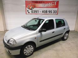 Silber Gebraucht 2000 Renault Clio II Limousine | 2.998 € (Teuer)