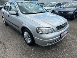 Silber Gebraucht 2002 Opel Astra Elegance Limousine | 2.899 € (Fairer Preis)