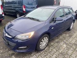 Blau Gebraucht 2013 Opel Astra Selection Limousine | 2.300 € (Superpreis)