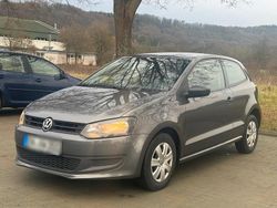 Grau Gebraucht 2012 VW Polo Kleinwagen | 3.800 € (Etwas zu teuer)