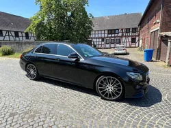 Schwarz Gebraucht 2017 Mercedes E350 AMG line Plus Limousine | 34.900 € (Fairer Preis)