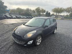 Schwarz Gebraucht 2011 Renault Grand Scénic III Dynamique Van / Kleinbus | 3.400 € (Etwas zu teuer)