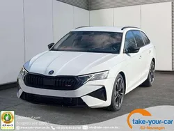 Moonweiß perleffekt Gebraucht 2025 Skoda Octavia RS Kombi | 37.880 € (Superpreis)