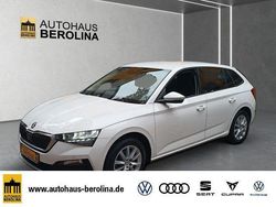 Weiß Gebraucht 2021 Skoda Scala Ambition Kleinwagen | 13.888 € (Guter Preis)