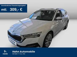 Weiß Gebraucht 2022 Skoda Octavia Ambition Kombi | 24.430 € (Guter Preis)
