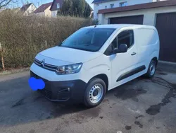 Weiß Gebraucht 2019 Citroën Berlingo Attraction Van / Kleinbus | 8.800 € (Guter Preis)