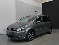 Grau Gebraucht 2013 VW Touran Highline Van / Kleinbus | 6.990 € (Fairer Preis)